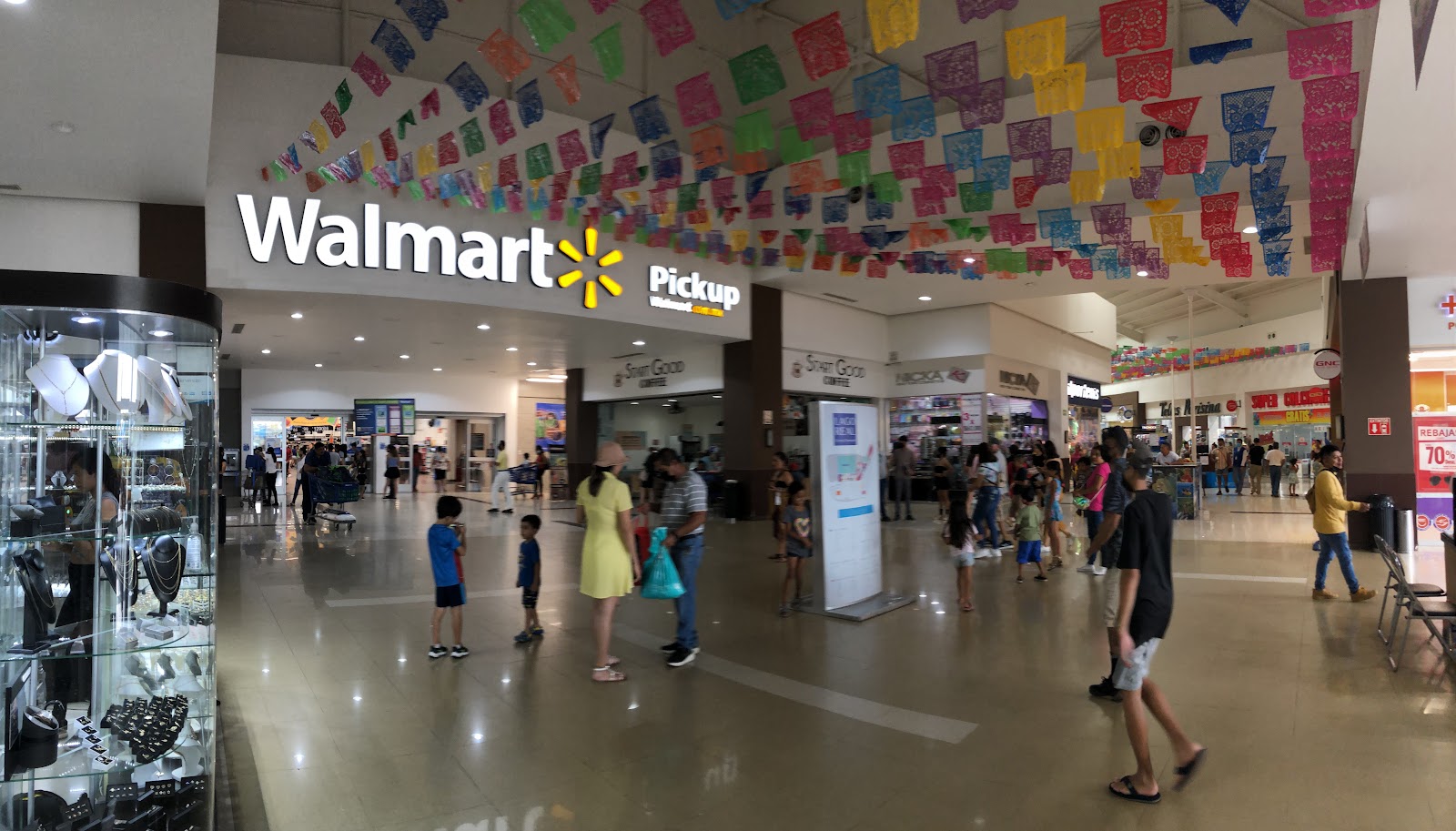 Plaza Lago Real Centro Comercial